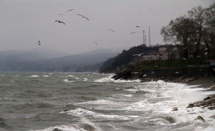 Batı Karadeniz'de şiddetli rüzgar