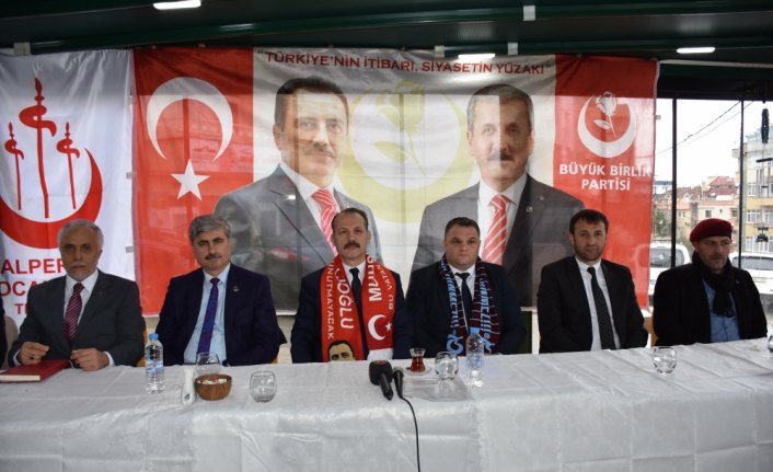 BBP Trabzon Büyükşehir Belediye Başkan adayını tanıttı