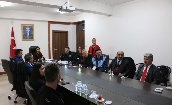 Mudurnu'da bağımlılıkla mücadele toplantısı