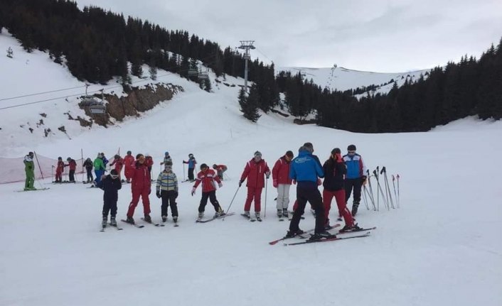 Ordu'da dezavantajlı çocuklara kayak eğitimi