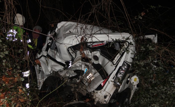 Trafik kazası: 1 ölü, 2 yaralı