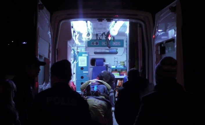 Polise yakalanmamak için balkondan atladı