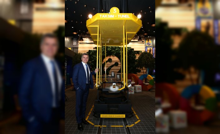 Turkcell'den 25. yıla özel Pera'da nostaljik mağaza