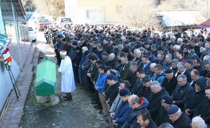 Ukrayna'da öldürülen tır şoförünün cenazesi defnedildi