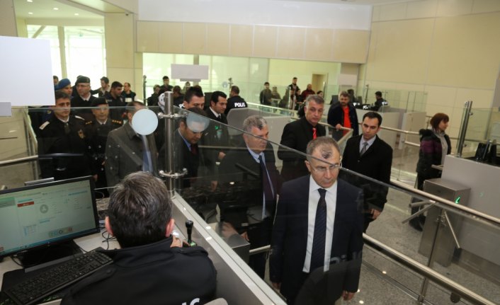 Vali Doruk Sarp'ta incelemelerde bulundu