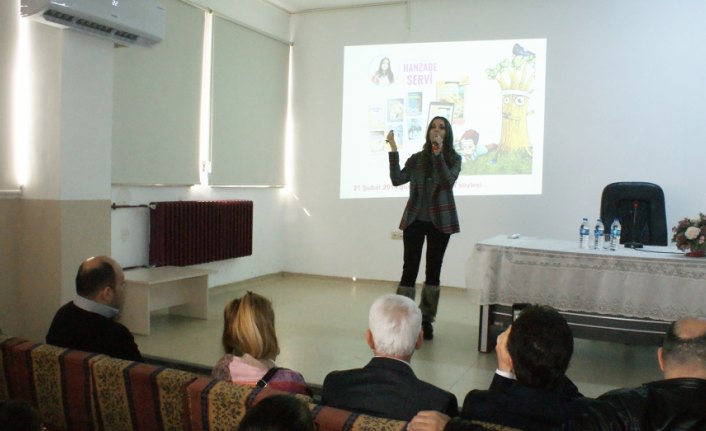 Yazar Hanzade Servi öğrencilerle buluştu