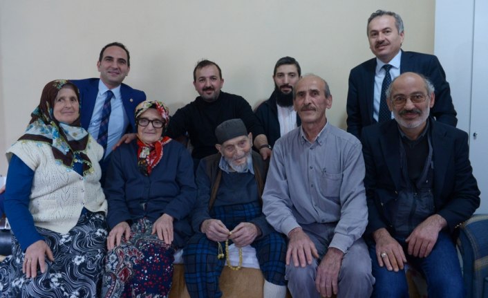 110 yaşındaki dededen gençlere sağlıklı beslenme önerileri