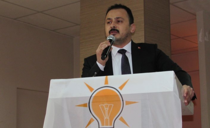 AK Parti sandık görevlilerine seminer