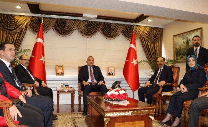 Bakan Ersoy Sümela Manastırı'nı ziyaret etti