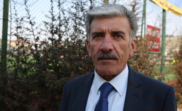 Bakan Soylu, sınırda görevli askerin babasıyla buluştu