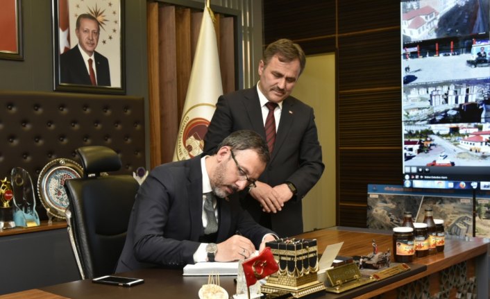 Gençlik ve Spor Bakanı Kasapoğlu, Gümüşhane'de