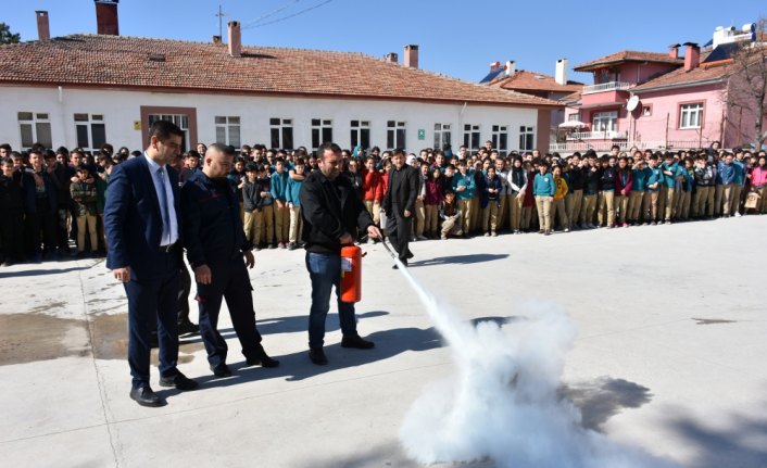 Gümüşhacıköy'de deprem ve yangın tatbikatı