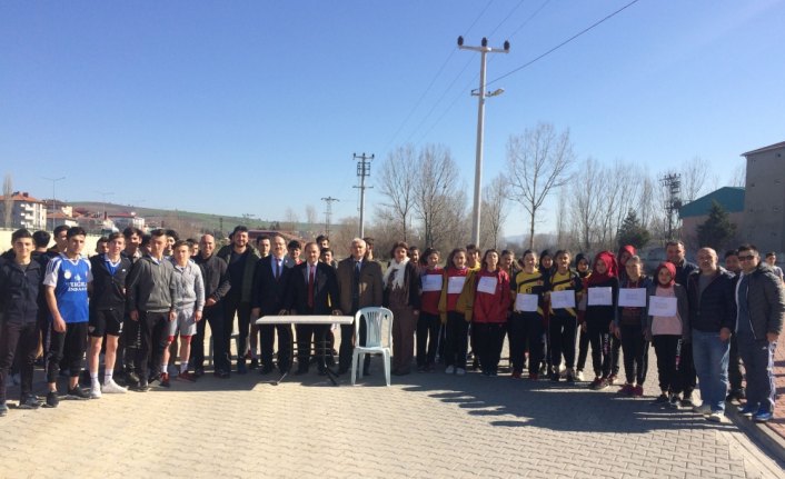 Havza'da liseler arası gençlik koşusu düzenledi