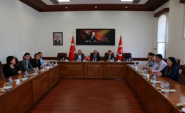 Kırgız doktorlar Türkiye'deki eğitimlerini tamamladı