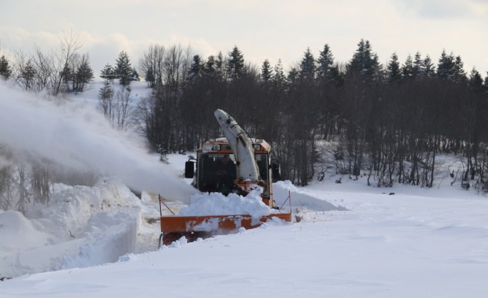 Küre Dağları'nda karla mücadele çalışmaları