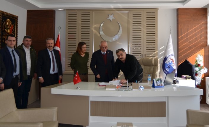 Ladik Gölü'nün etrafına bungalov evler yapılacak