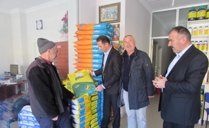 Ladik'te sertifikalı mısır ve ayçiçeği tohumu dağıtımı