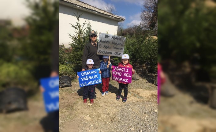 Öğrenciler fidan dikti