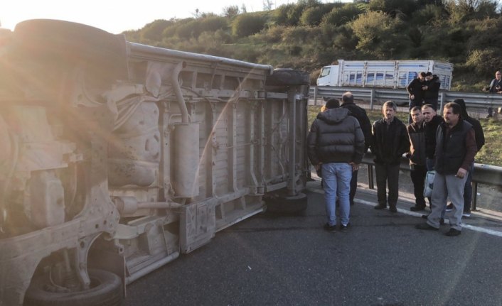 Oy kullanmaya giderken kaza yaptılar