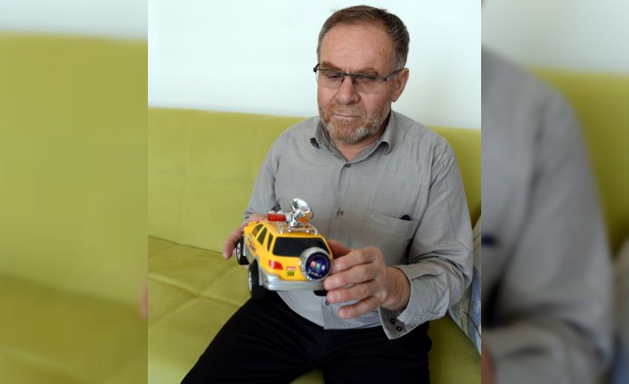 Şehit oğullarının hatırasını özel odada yaşatıyorlar