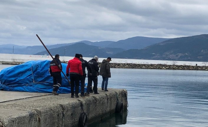 Sinop'ta denizde erkek cesedi bulundu