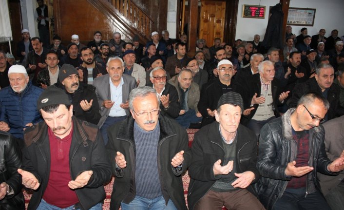 Suluova'da Muhsin Yazıcıoğlu ve şehitler için mevlit okutuldu