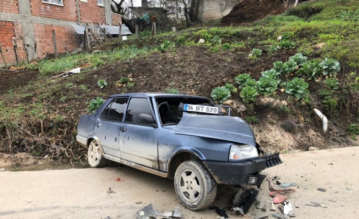 Tırla otomobil çarpıştı:  2 yaralı