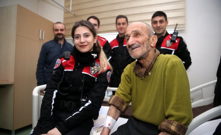 Yunus ekipleri yaşlı adamın yüzünü güldürdü