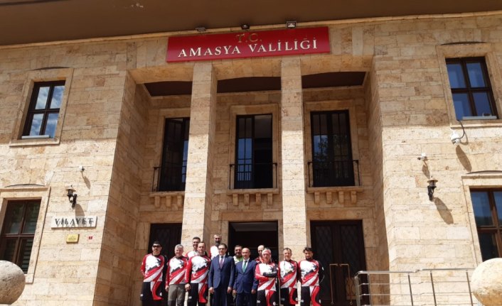 19 günde 1919 kilometre pedal çevirecekler