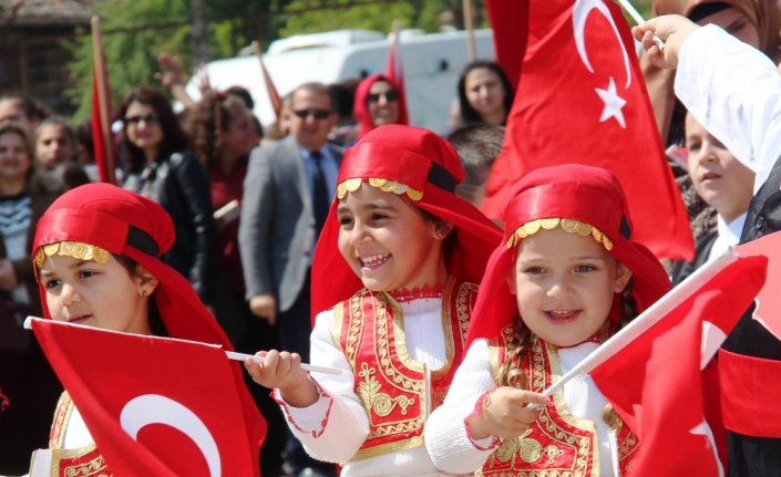 23 Nisan Ulusal Egemenlik ve Çocuk Bayramı
