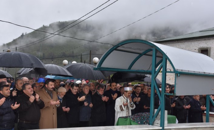 AK Parti Trabzon İl Başkanı Revi'nin acı günü