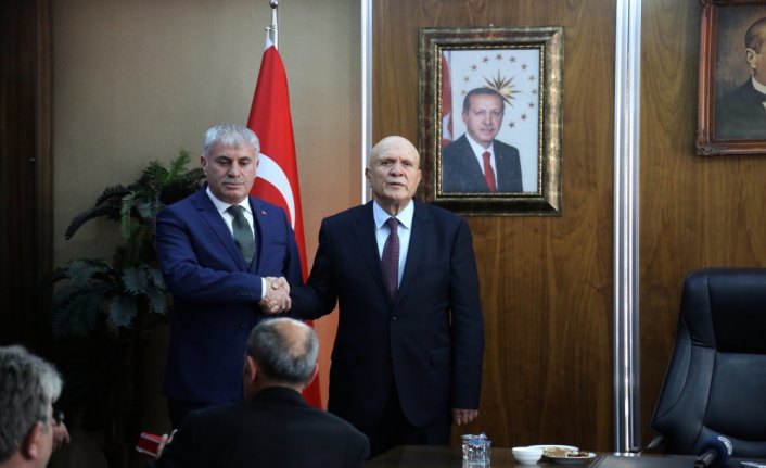 Bayburt Belediyesinde devir teslim töreni