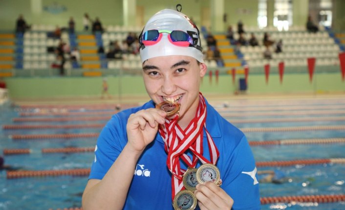 Bedensel engelli Eda'nın 5 madalya sevinci