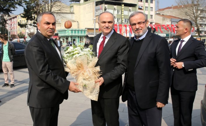 Düzce Belediye Başkanı Özlü göreve başladı