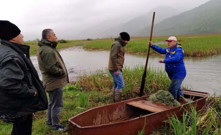Düzce'de göl içerisinde 850 metre ağ yakalandı