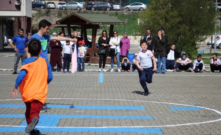 “Geleneksel Çocuk Oyunları Şenlikleri“