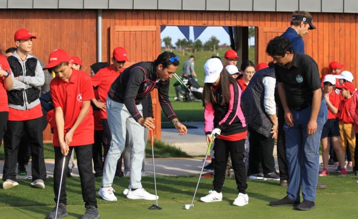 Golfün yıldızları, çocuklarla buluştu