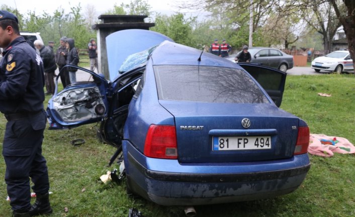 GÜNCELLEME - Düzce'de otomobil takla attı: 1 ölü, 2 yaralı