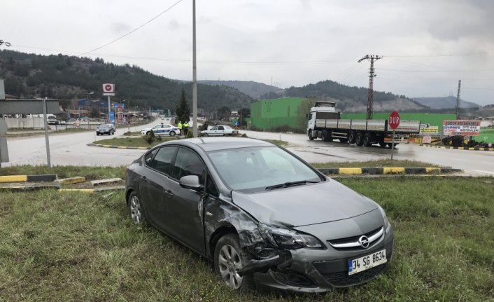 Karabük'te trafik kazaları: 1 ölü, 4 yaralı