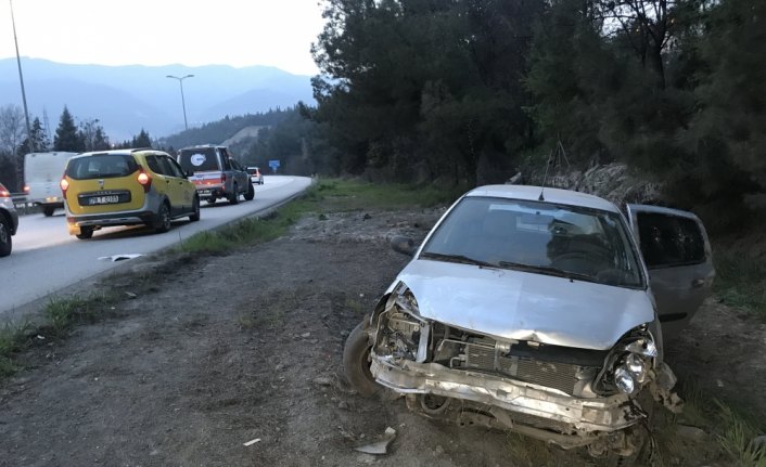 Karabük'te trafik kazaları: 3 yaralı