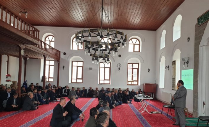 Kavak'ta din görevlilerine bilgilendirme toplantısı