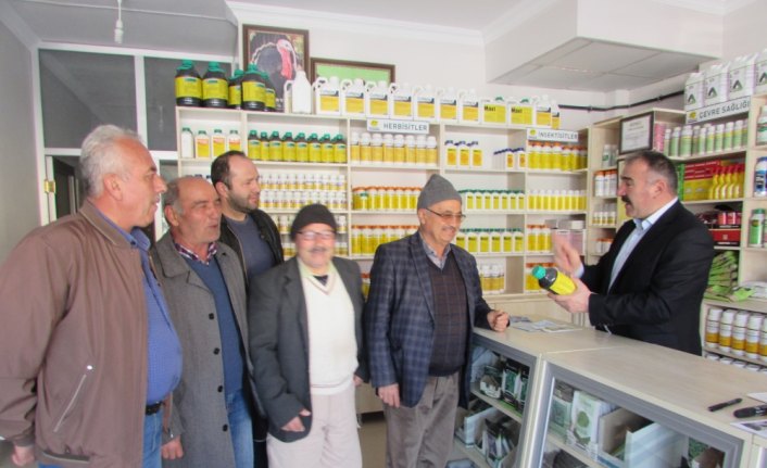 Ladik Ziraat Odasından çiftçilere zirai ilaç