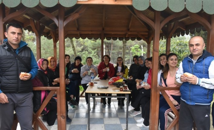 Öğrenciler bağımlılıkla mücadeleye karşı spor yaptı