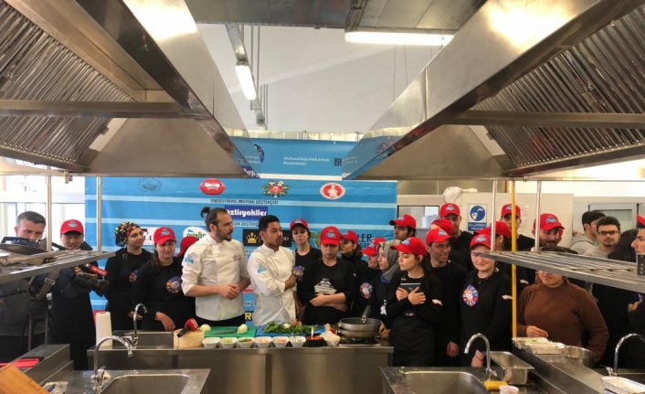 Öğretim elemanları ve öğrenciler aşçılık kampında buluştu