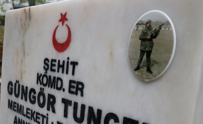 Polislerden şehide vefa