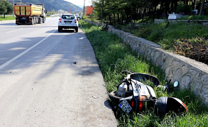 Samsun'da otomobil ve motosiklet çarpıştı: 1 yaralı