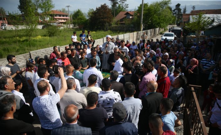 Sanatçı Dilber Ay, son yolculuğuna uğurlandı