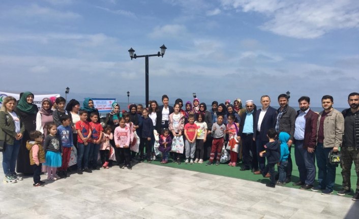 Sevgi evlerindeki çocuklar için lunapark ve deniz gezisi