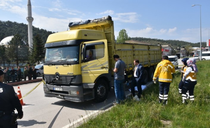 Sinop'ta kamyonun çarptığı yaya öldü