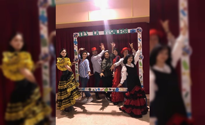 Türk öğrencilerden İspanya'da 